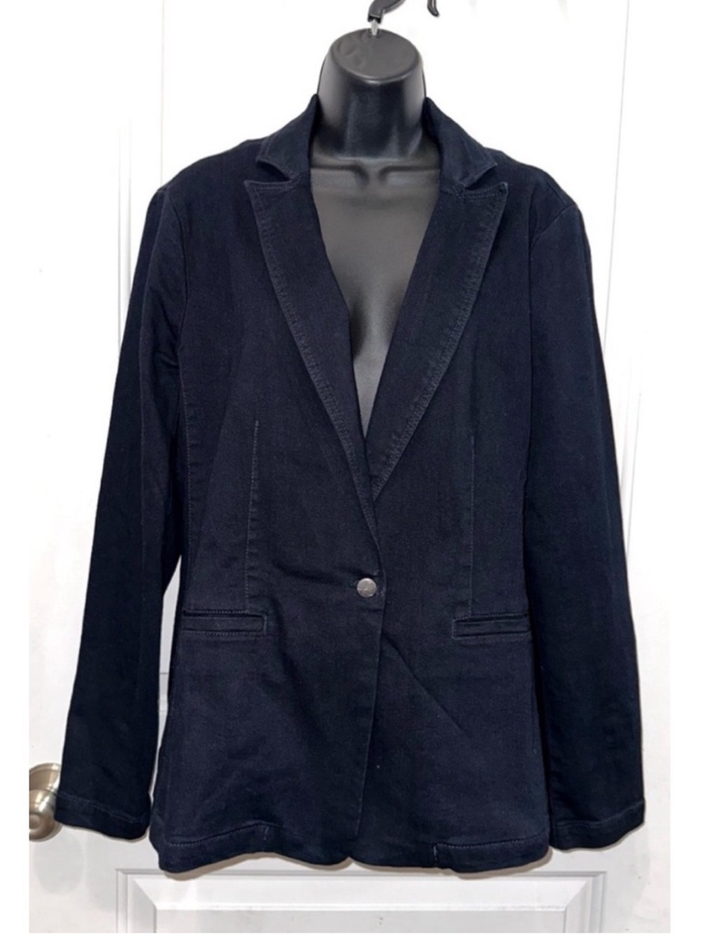 Jessica Simpson Ladies Black Fitted Blazer